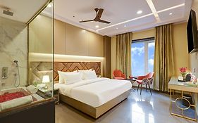 The Viking - Luxury Living Steps Away From New Delhi & Connaught Place